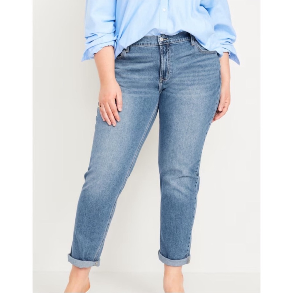 OLD NAVY Mid Rise Wow Boyfriend Straight Jeans